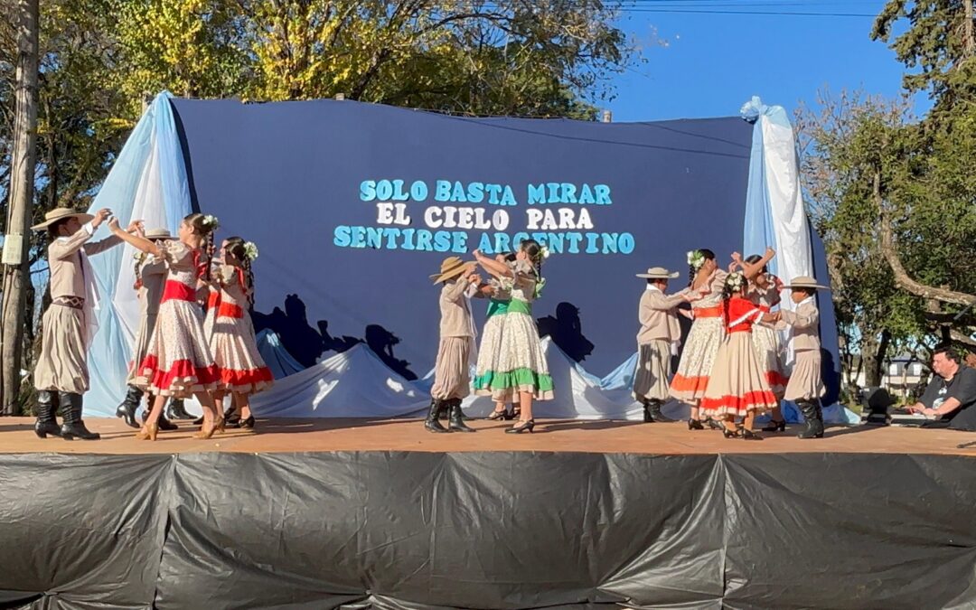 Promesa de Alumnos y acto por el Día de la Bandera en Ubajay