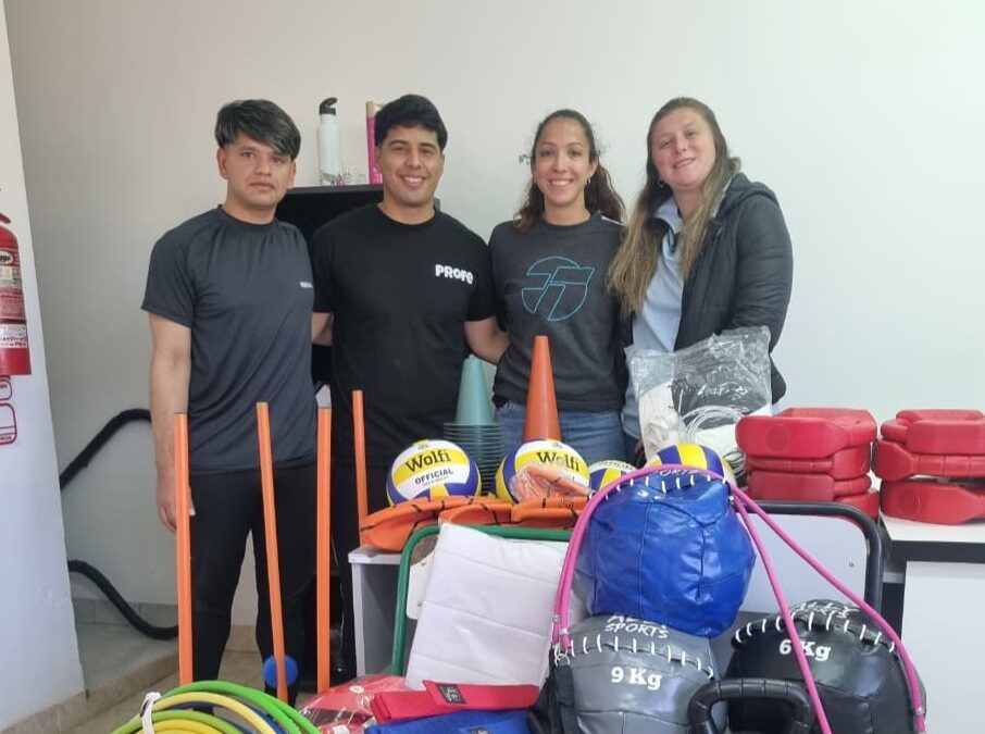 Entregamos nuevo material deportivo para las escuelitas municipales